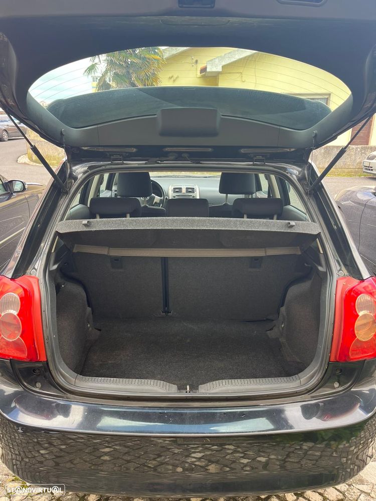 Toyota Auris 1.4 D-4D - 12