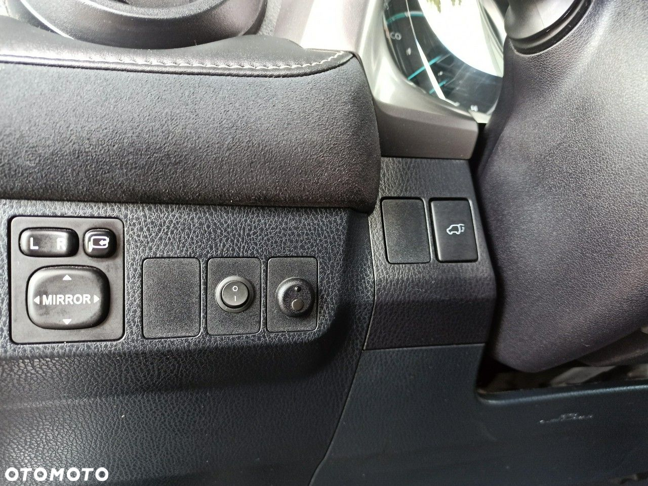 Toyota RAV4 - 25