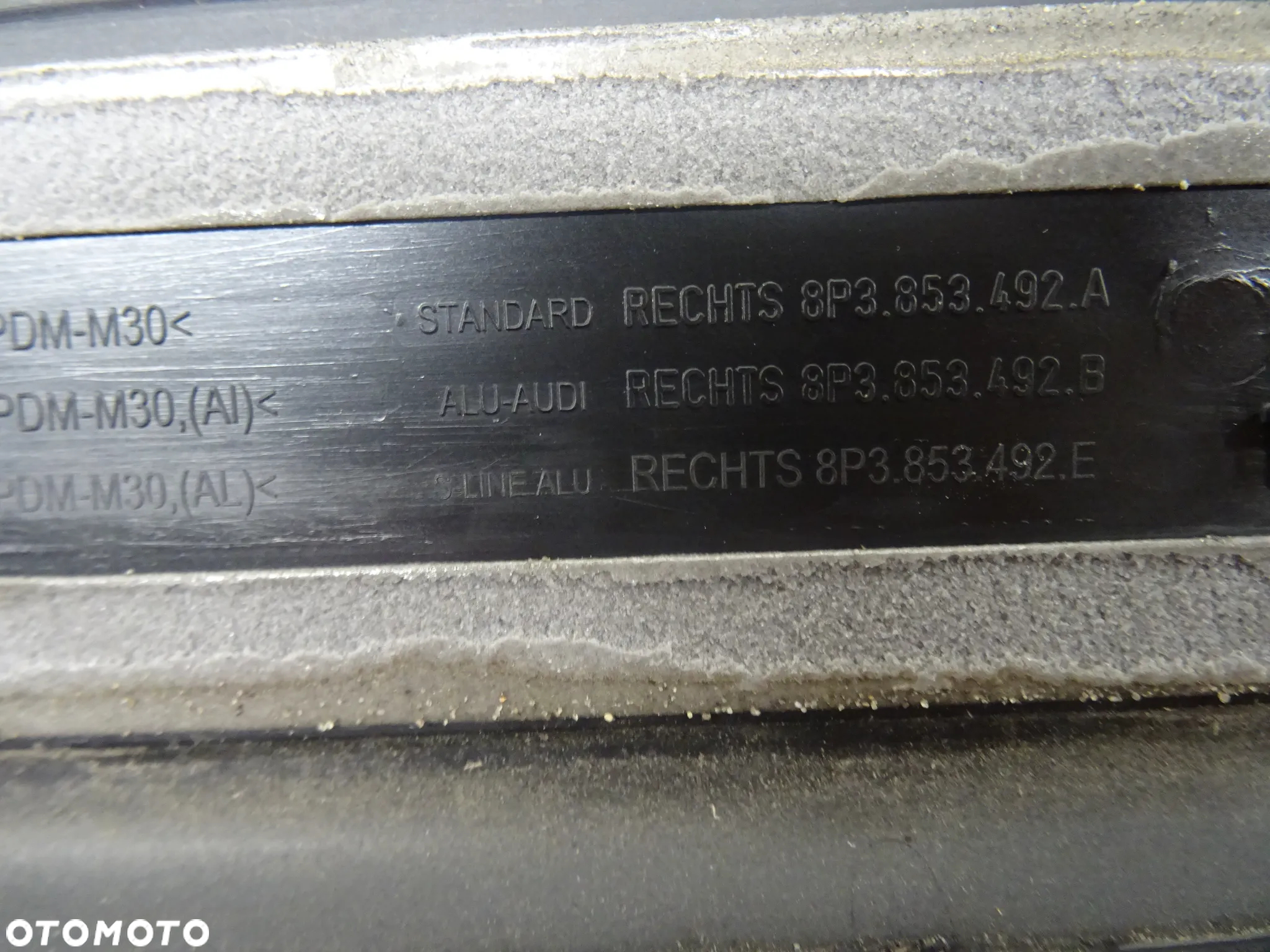 AUDI A3 8P 03-07 2.0 TDI LISTWA PROGOWA PRAWA LEWA 8P3853491D - 8