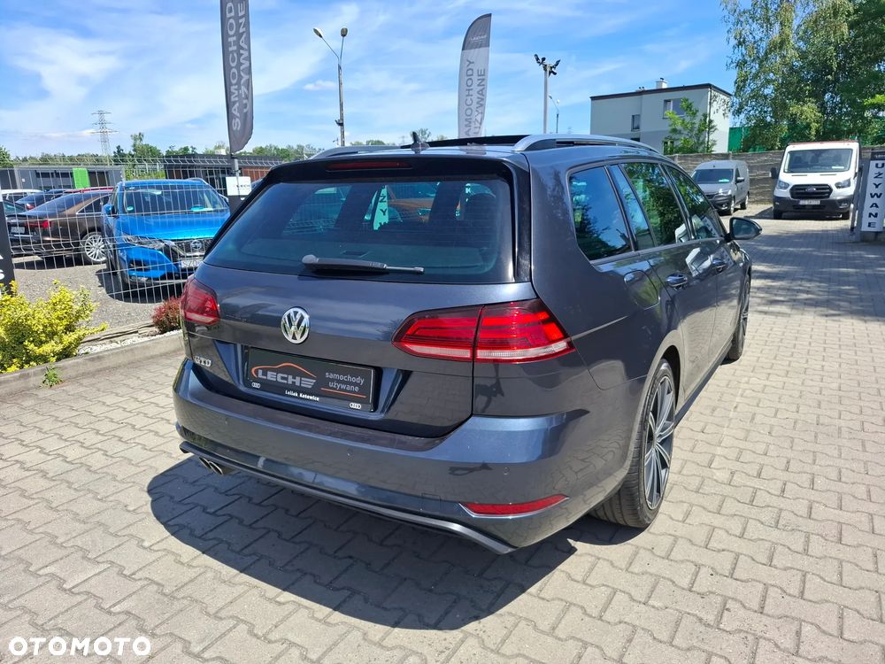 Volkswagen Golf - 26