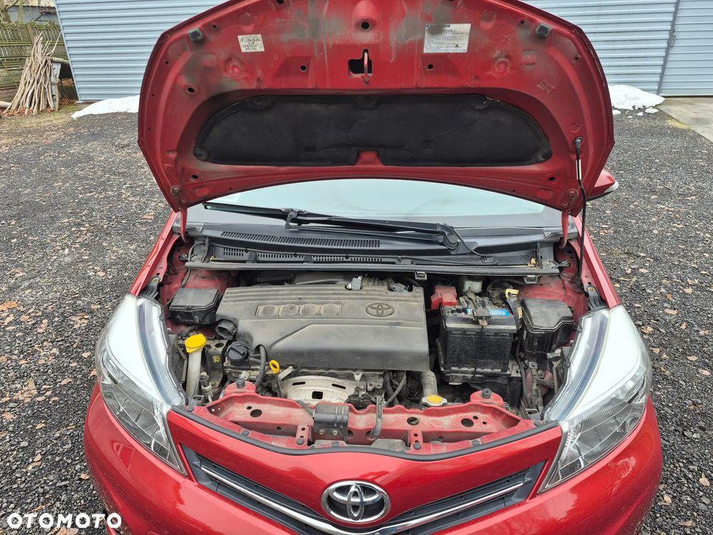 Toyota Yaris 1.33 Premium - 24