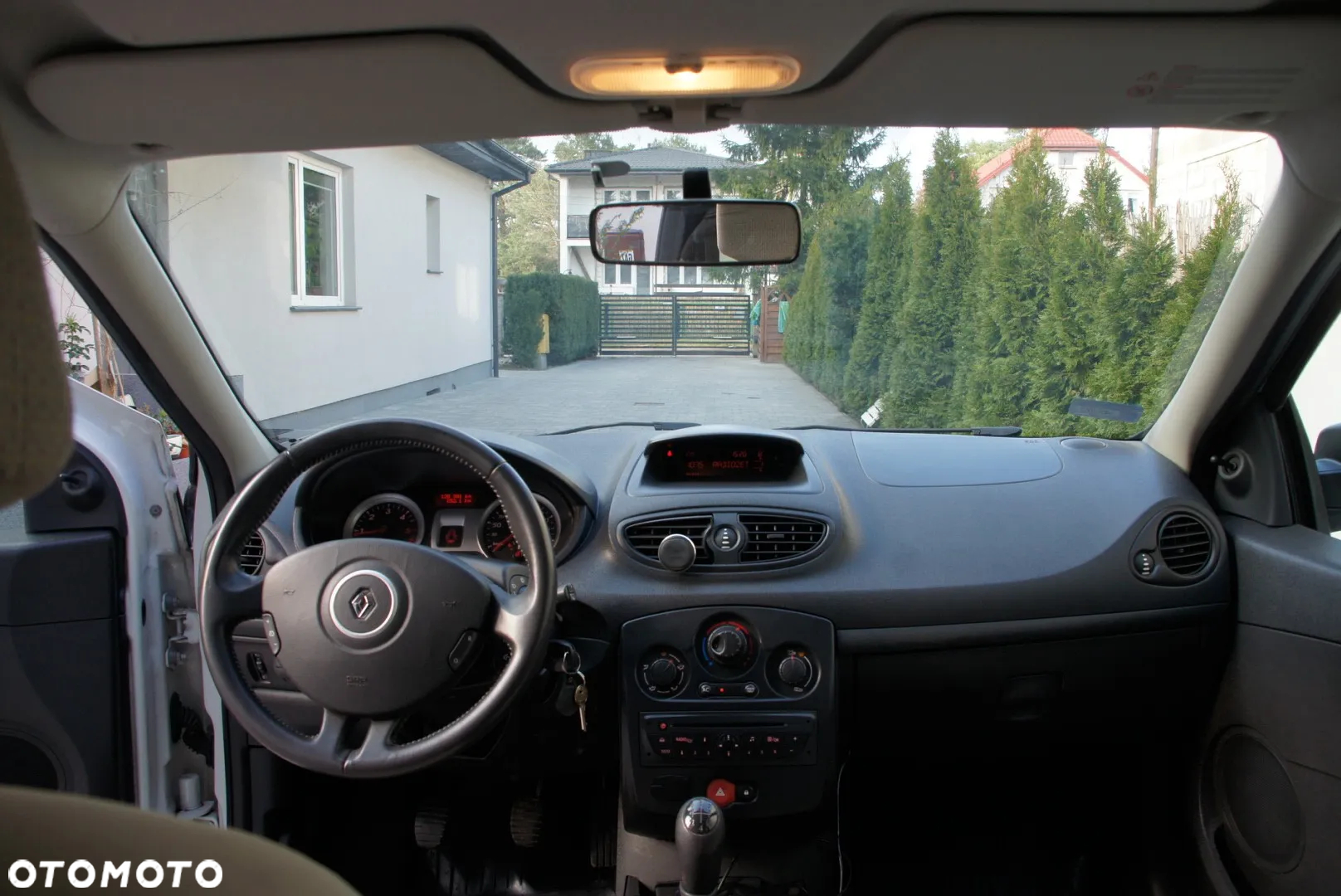 Renault Clio - 9