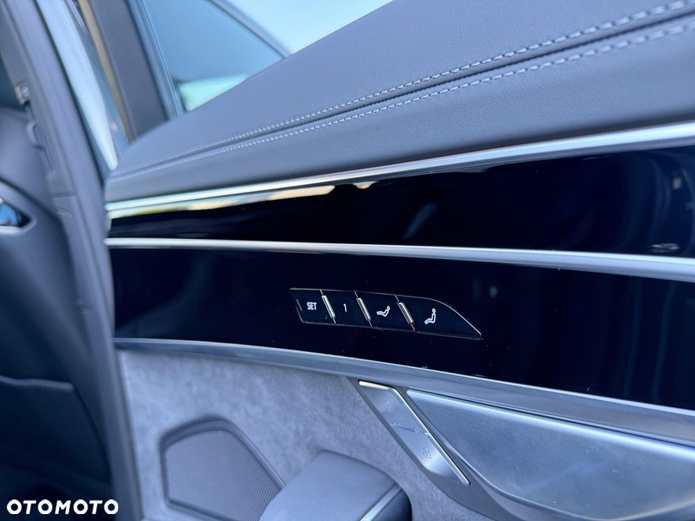 Audi A8 L 55 TFSI mHEV Quattro Tiptr - 29
