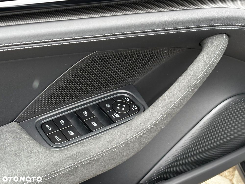 Porsche Panamera - 18