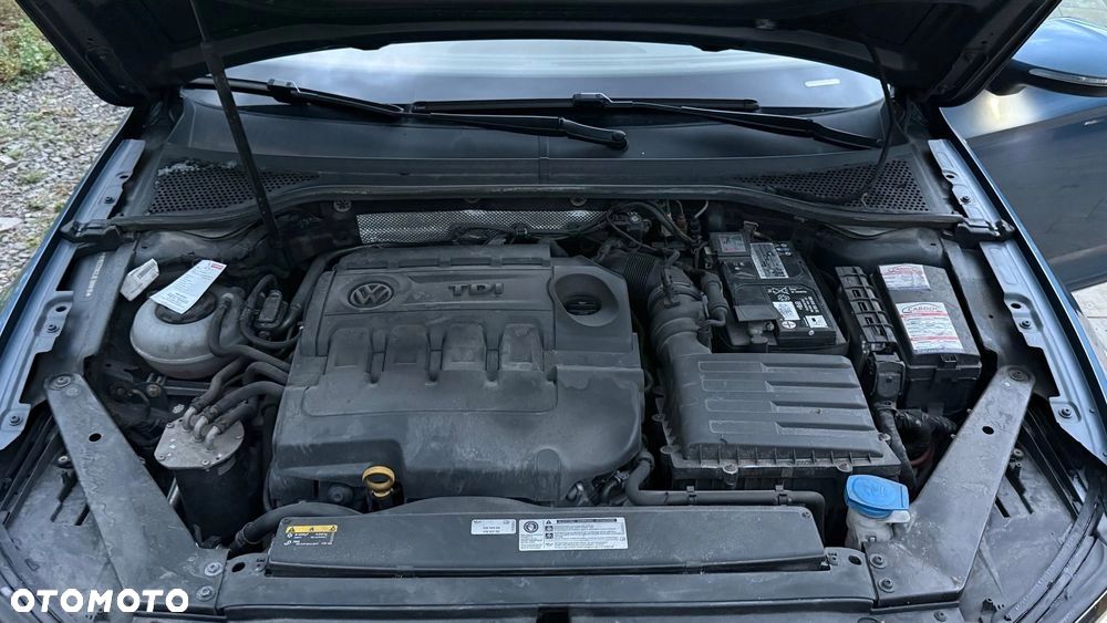 Volkswagen Passat - 8