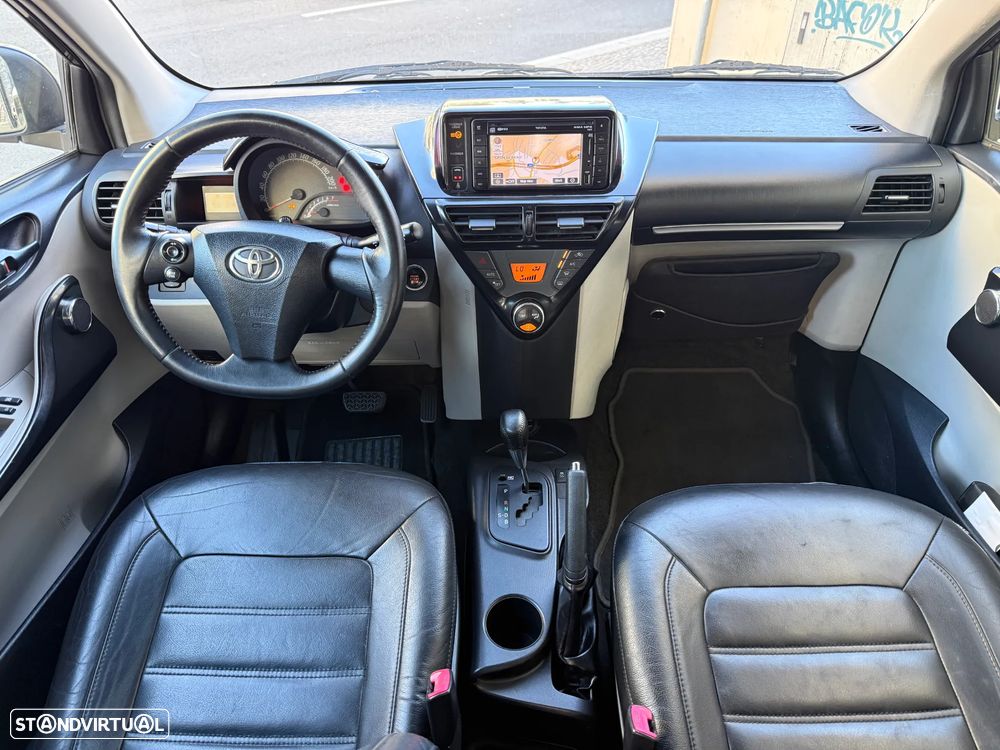 Toyota iQ 1.33 VVT-i 2 MultiDrive EP+NAVI+Bluetooth - 10