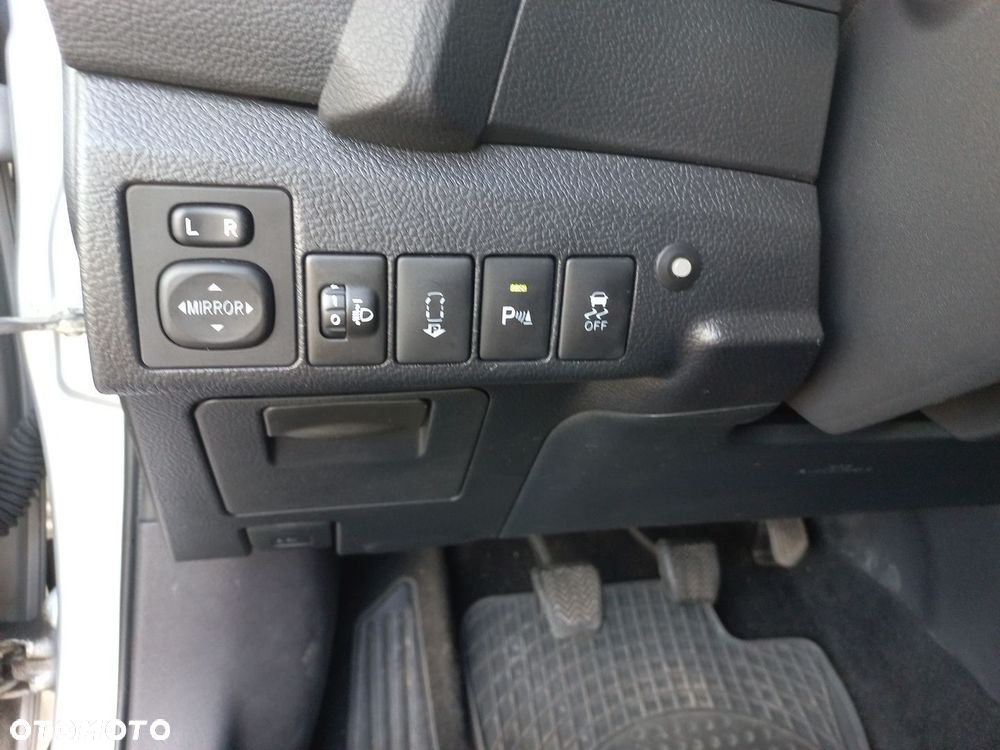 Toyota Auris 2.0 D-4D Premium - 15