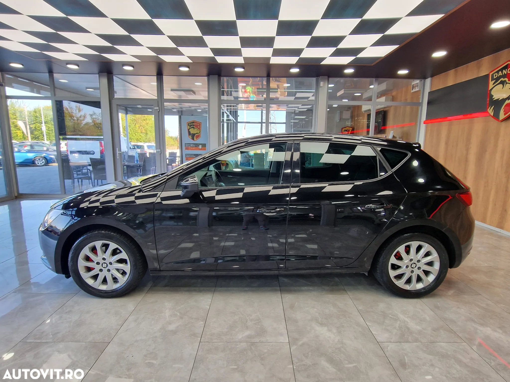 Seat Leon 2.0 TDI DPF Start&Stop Style - 4