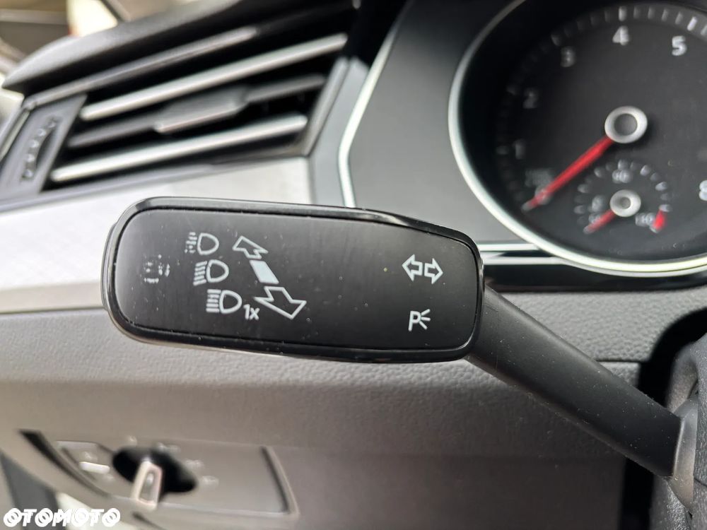 Volkswagen Passat 1.5 TSI EVO Comfortline DSG - 24