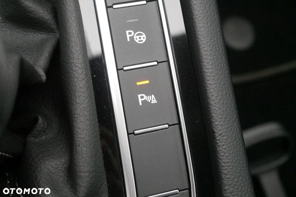 Volkswagen Arteon 2.0 TSI R-Line DSG - 20
