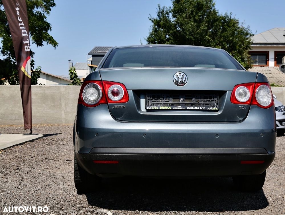 Volkswagen Jetta 1.9 TDI Comfortline - 4