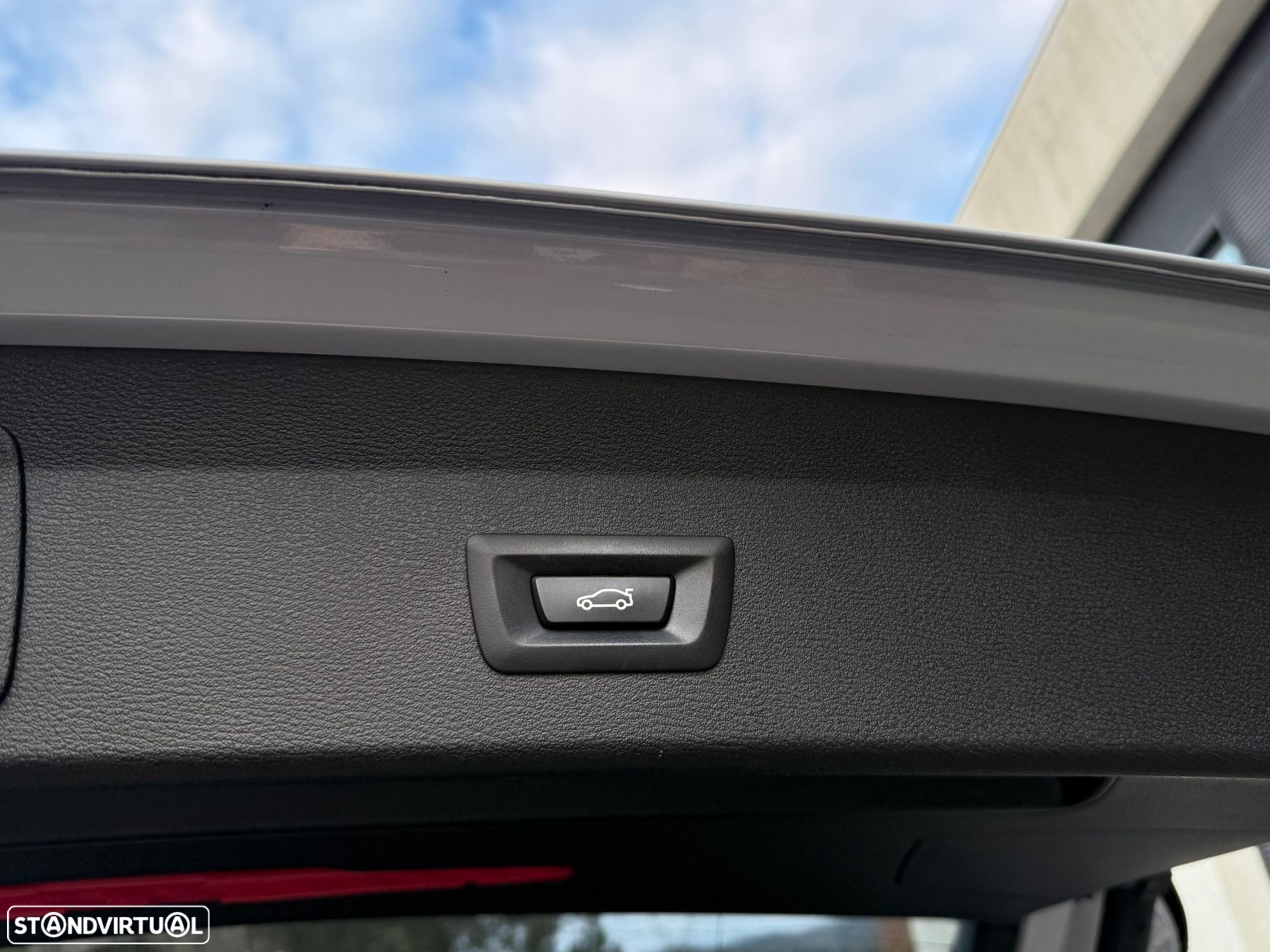 BMW X1 18 d sDrive Auto Pack M - 28
