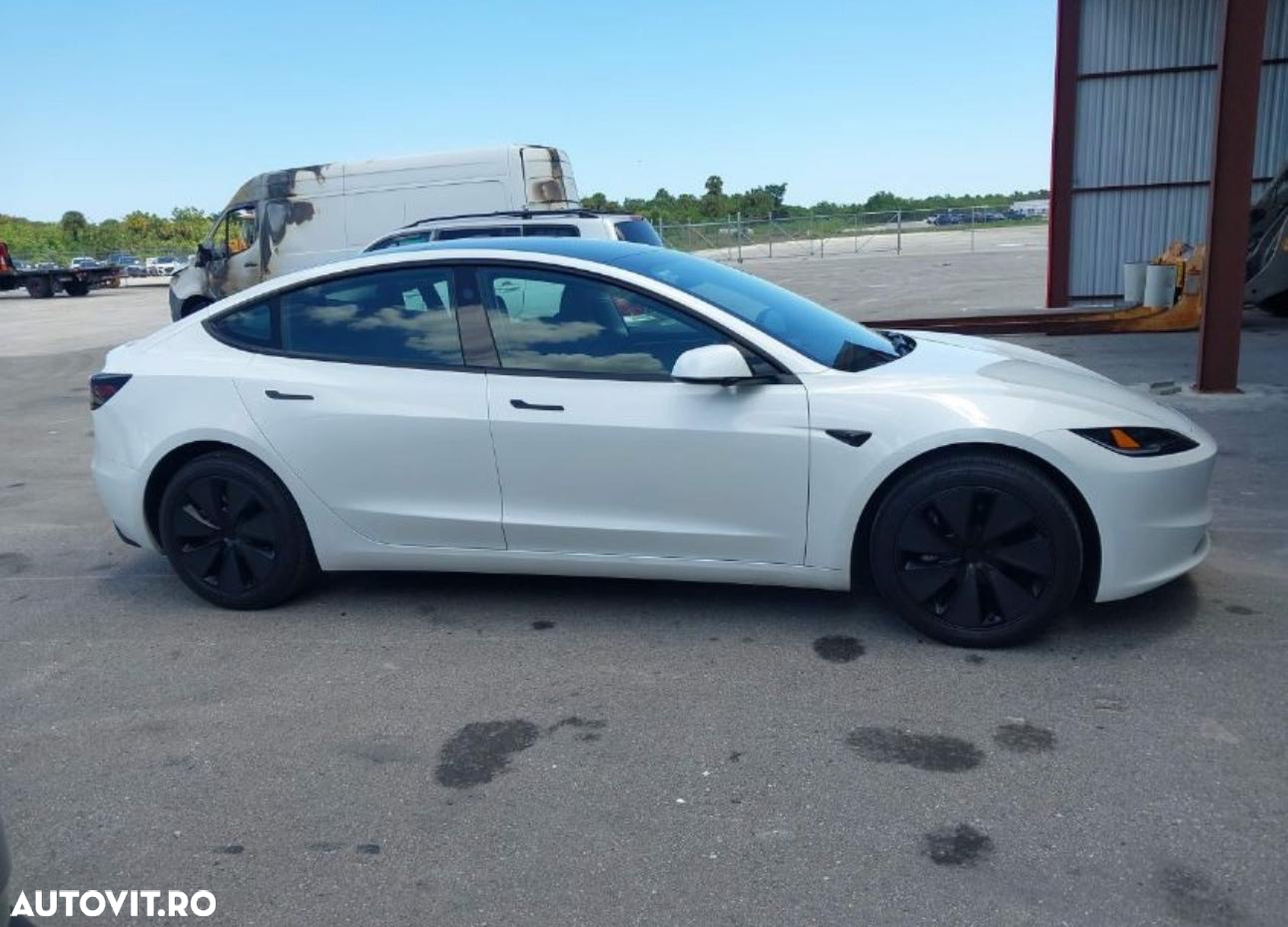 Tesla Model 3 Standard Reichweite Plus Hinterradantrieb - 7