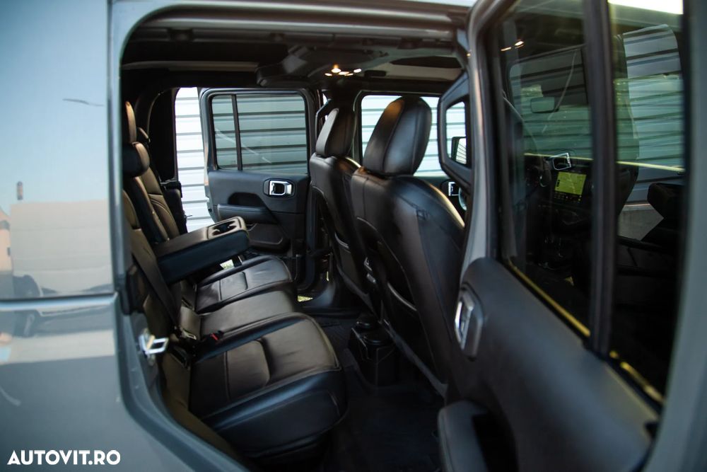 Jeep Gladiator 3.0L V6 AT8 4x4 264 CP Overland - 16