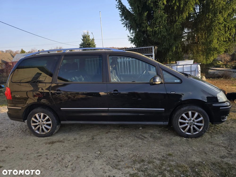 Volkswagen Sharan 1.9 TDI Highline - 1
