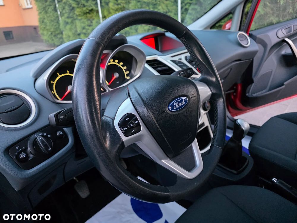 Ford Fiesta 1.25 Titanium - 29