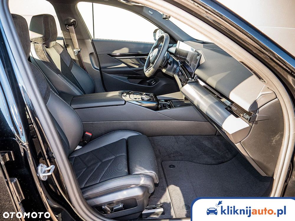 BMW Seria 5 520i mHEV M Sport - 6