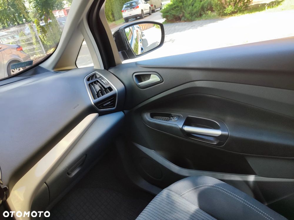 Ford Grand C-MAX - 21