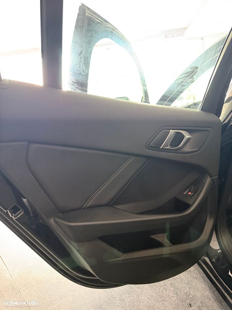 BMW 116 d Aut. Sport Line - 24