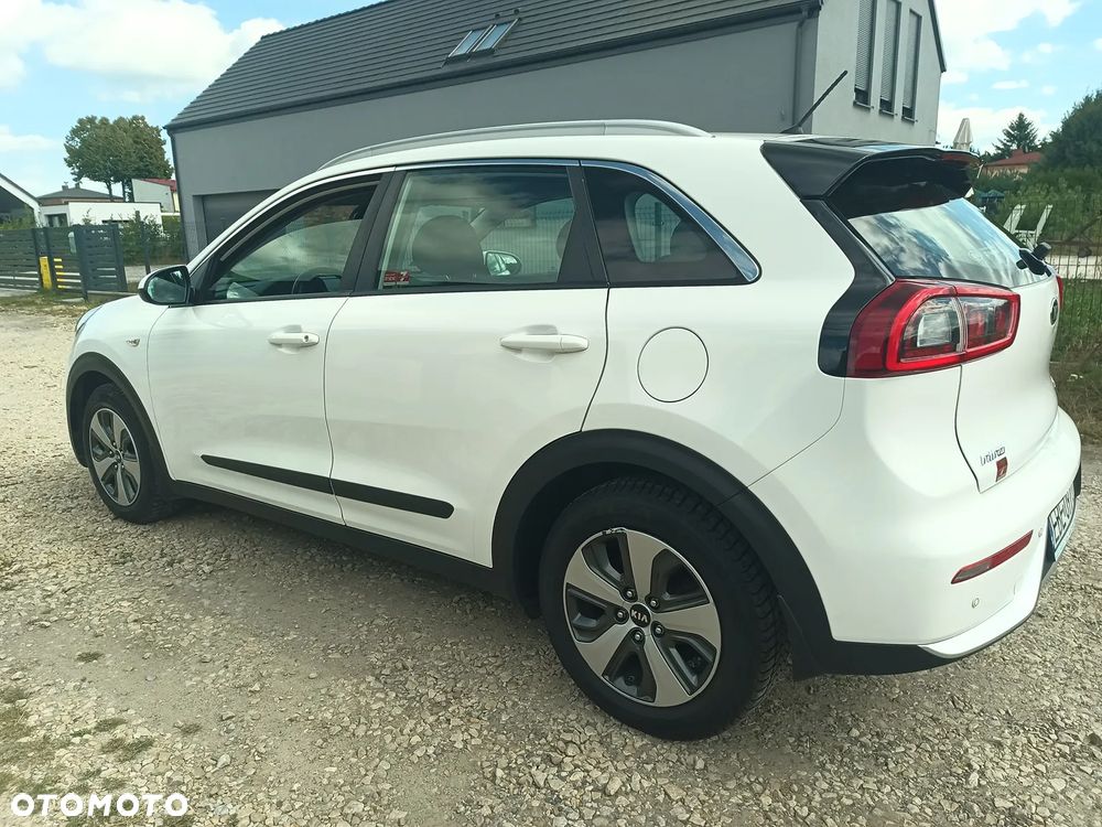 Kia Niro 1.6 GDI Hybrid M - 20