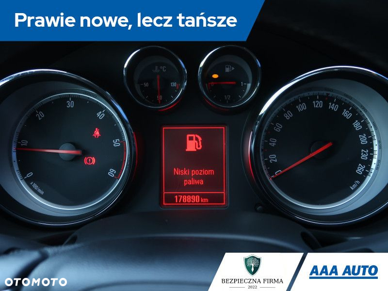 Opel Insignia - 12