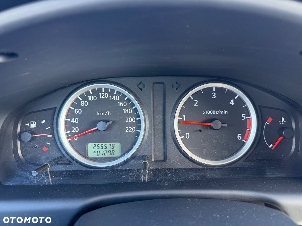 Nissan Almera 1.5 dCi Visia + - 11