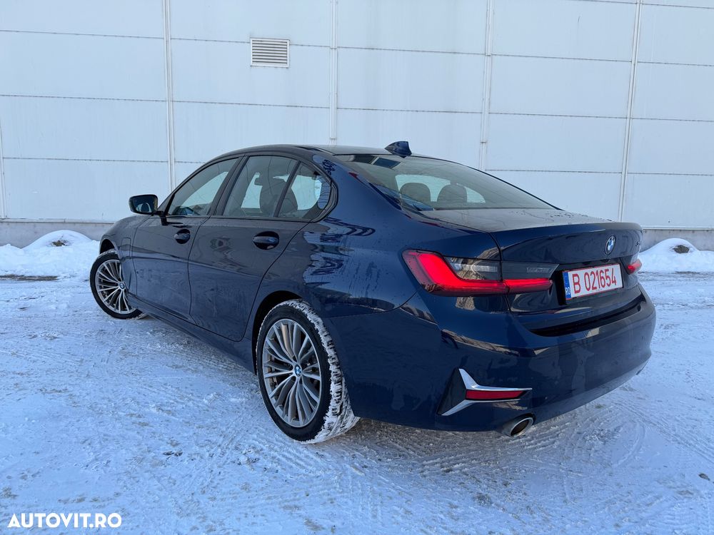 BMW Seria 3 330e Aut. Luxury Line - 5