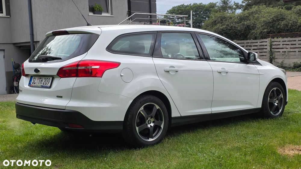 Ford Focus 1.0 EcoBoost 99g Trend Sport - 4