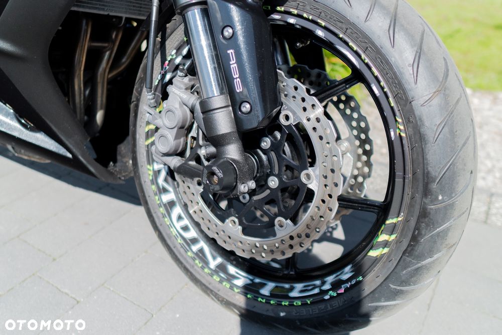 Kawasaki Ninja 1000 SX - 11
