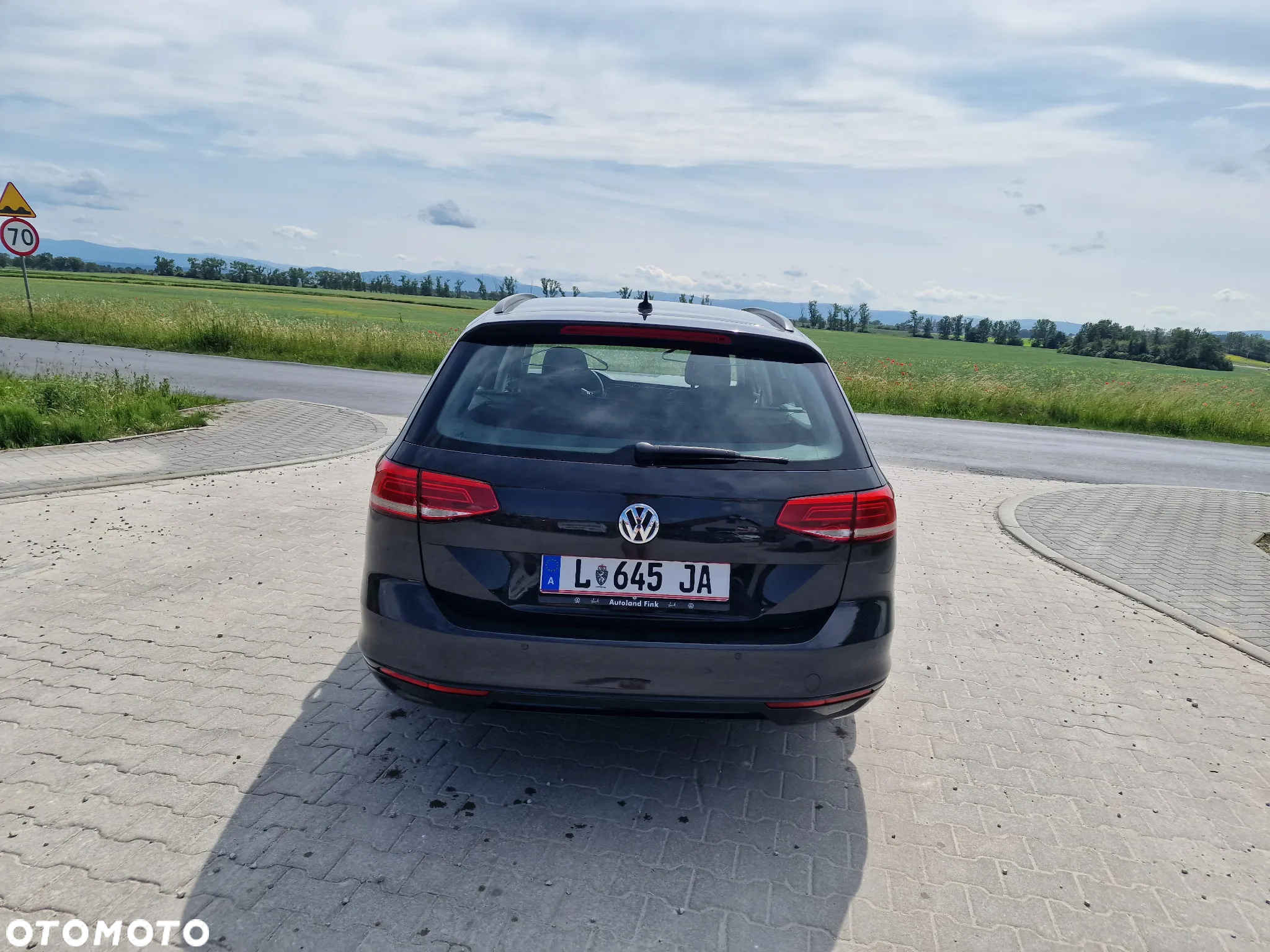 Volkswagen Passat Variant 1.6 TDI (BlueMotion Technology) DSG Comfortline - 13