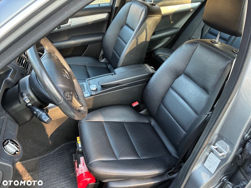 Mercedes-Benz Klasa C 350 Avantgarde - 22