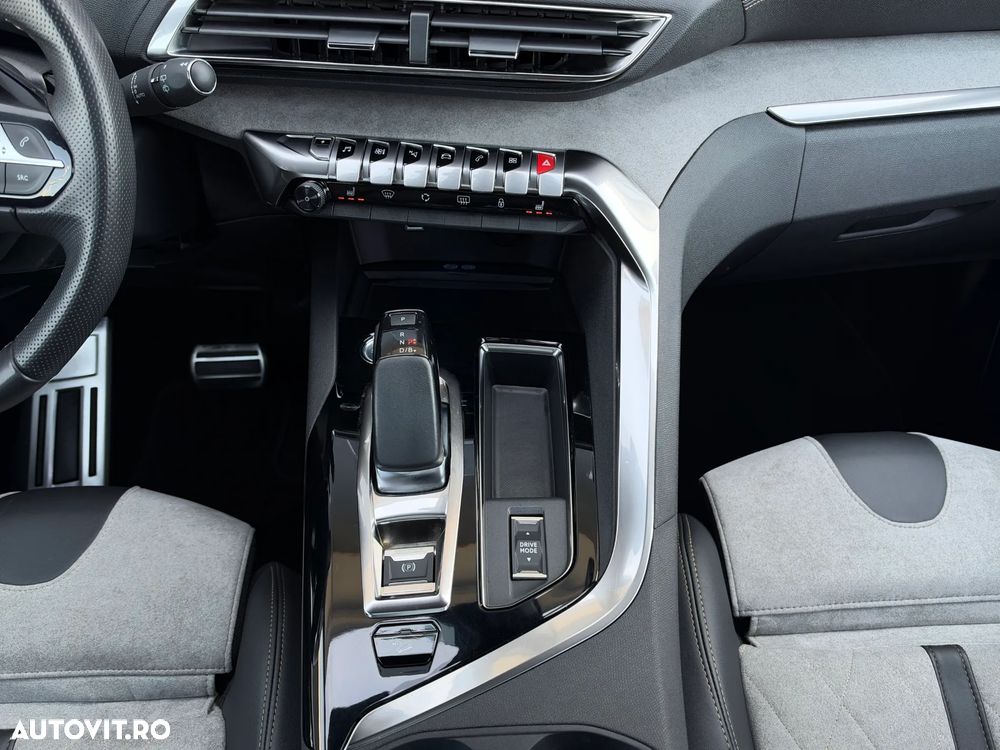 Peugeot 3008 225 e-EAT8 GT - 20