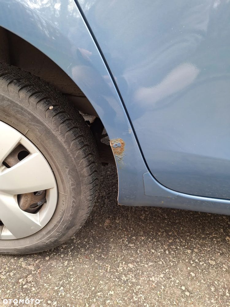 Toyota Yaris 1.0 Terra - 13