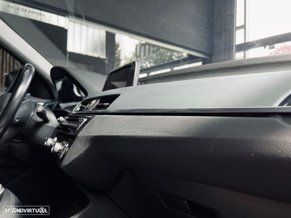 BMW X1 16 d sDrive Advantage - 25
