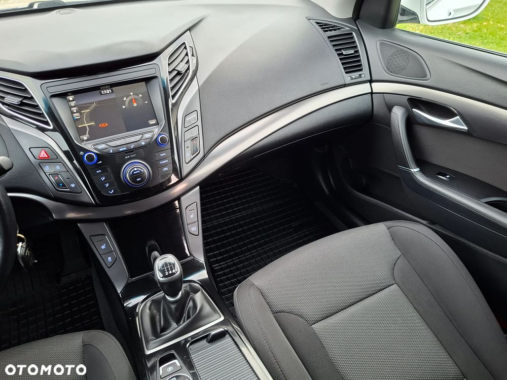 Hyundai i40 Kombi 1.7 CRDi Premium - 33