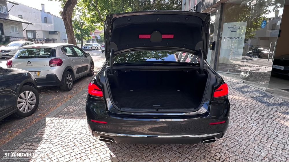BMW 530 e Line Luxury - 6