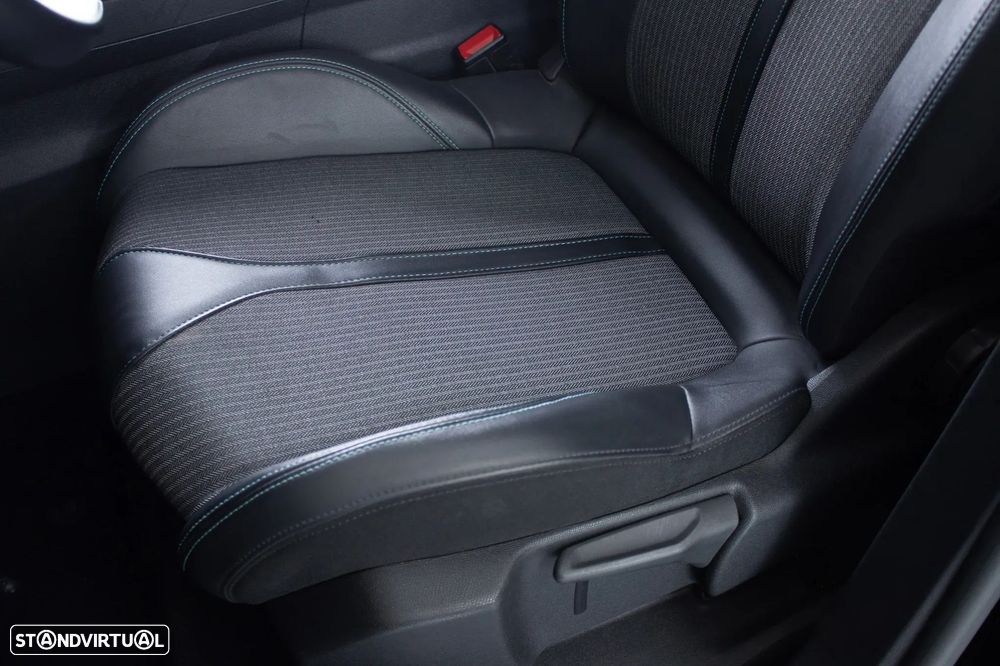 Peugeot 3008 1.6 Hybrid Allure e-EAT8 - 10