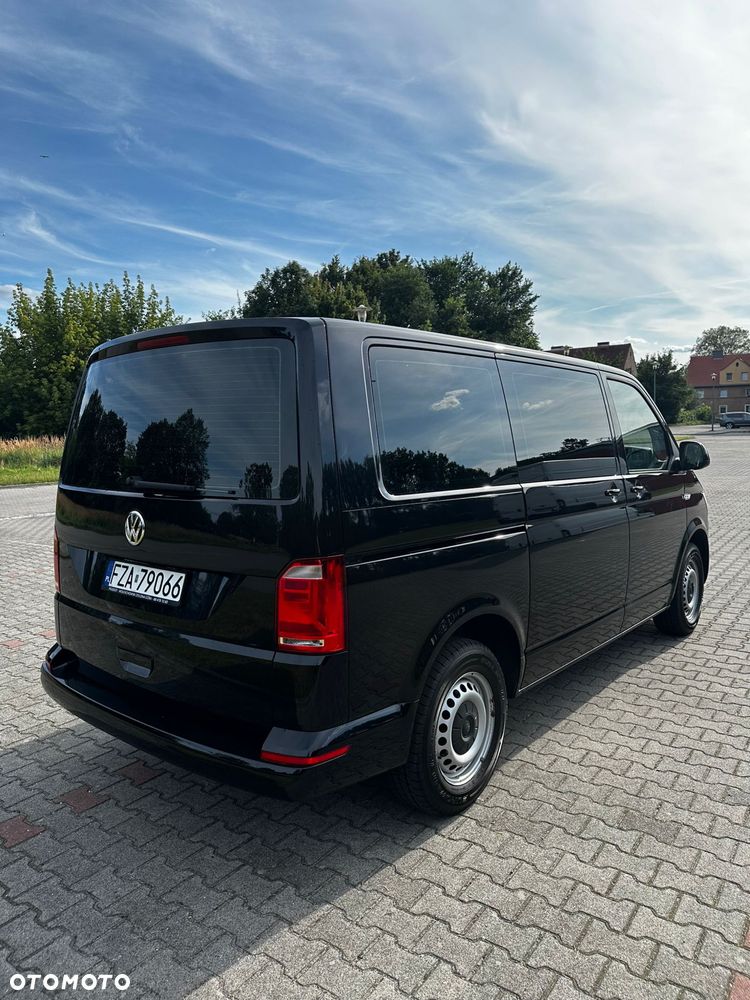 Volkswagen Caravelle - 4