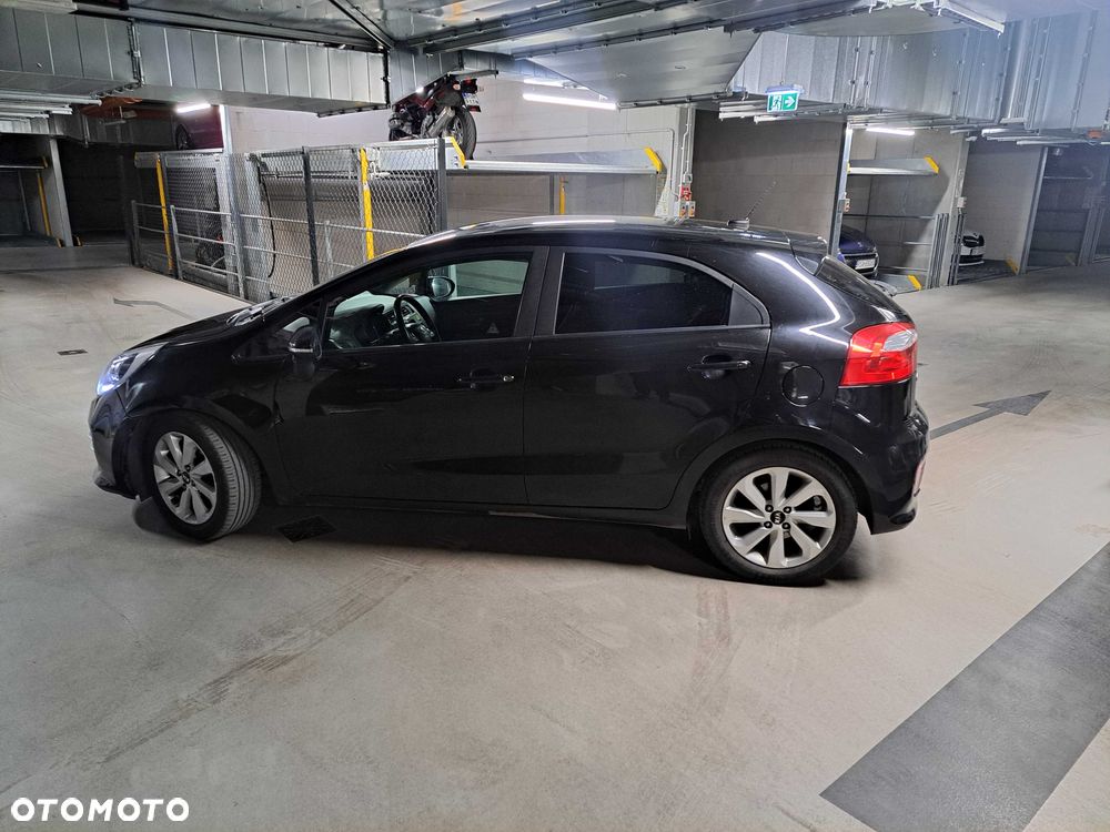 Kia Rio - 2