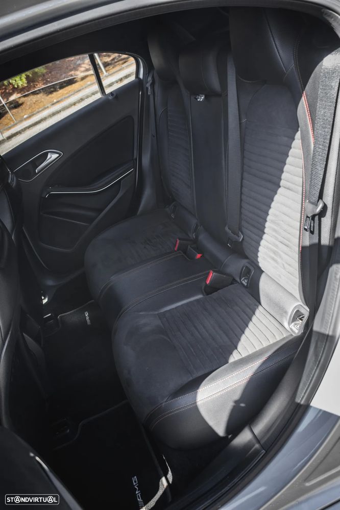 Mercedes-Benz A 180 d AMG Line - 12