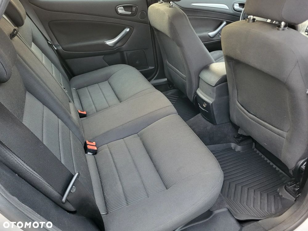 Ford Mondeo 2.0 TDCi EConetic Trend - 12