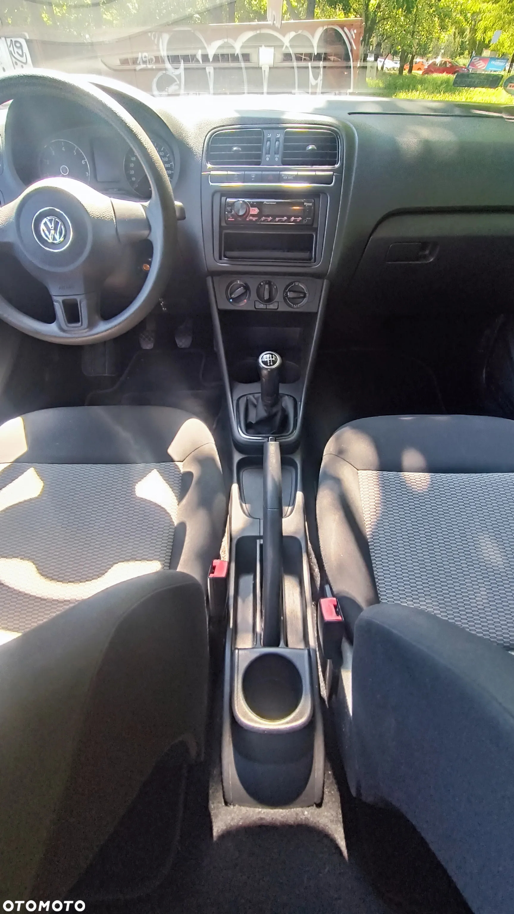 Volkswagen Polo - 12