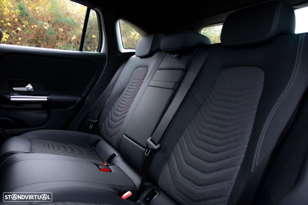 Mercedes-Benz EQA 300 4Matic Progressive - 46