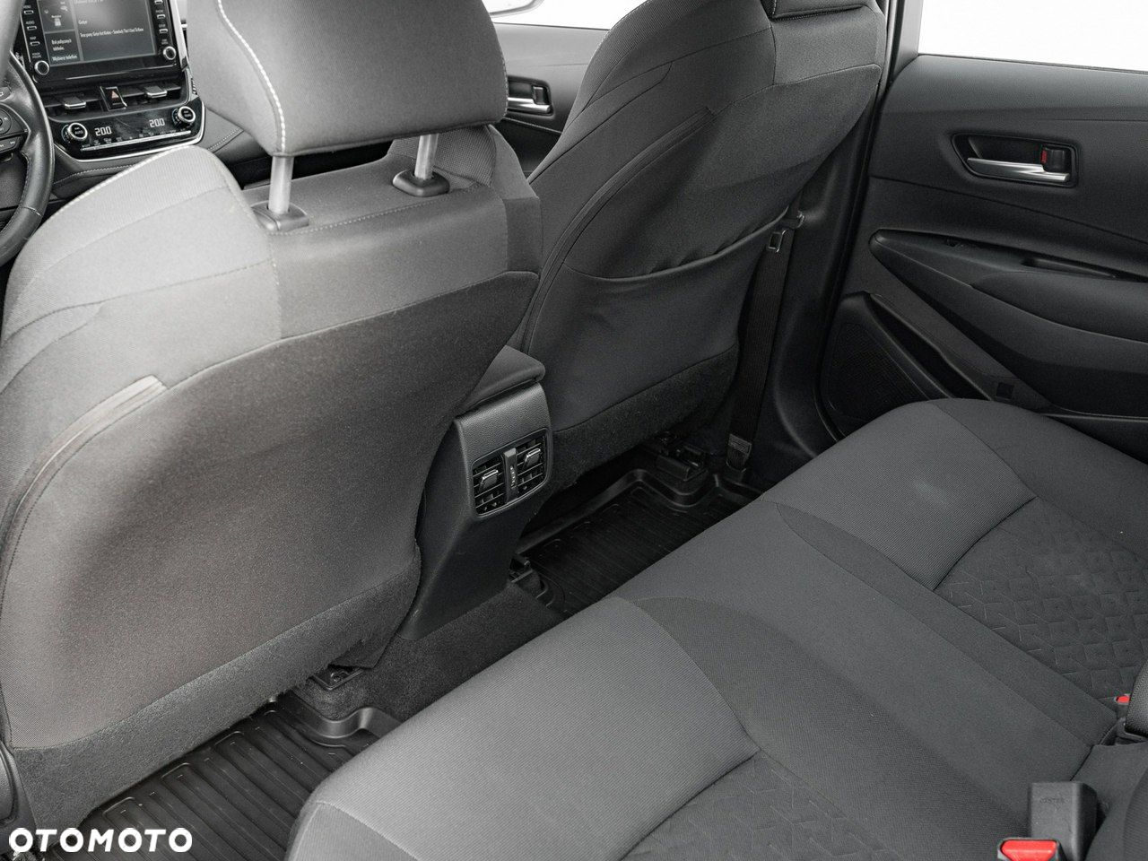 Toyota Corolla - 26