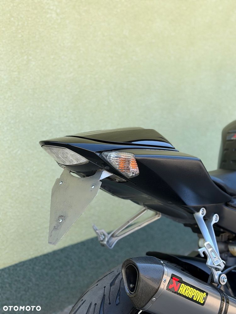 Suzuki GSX-R - 11