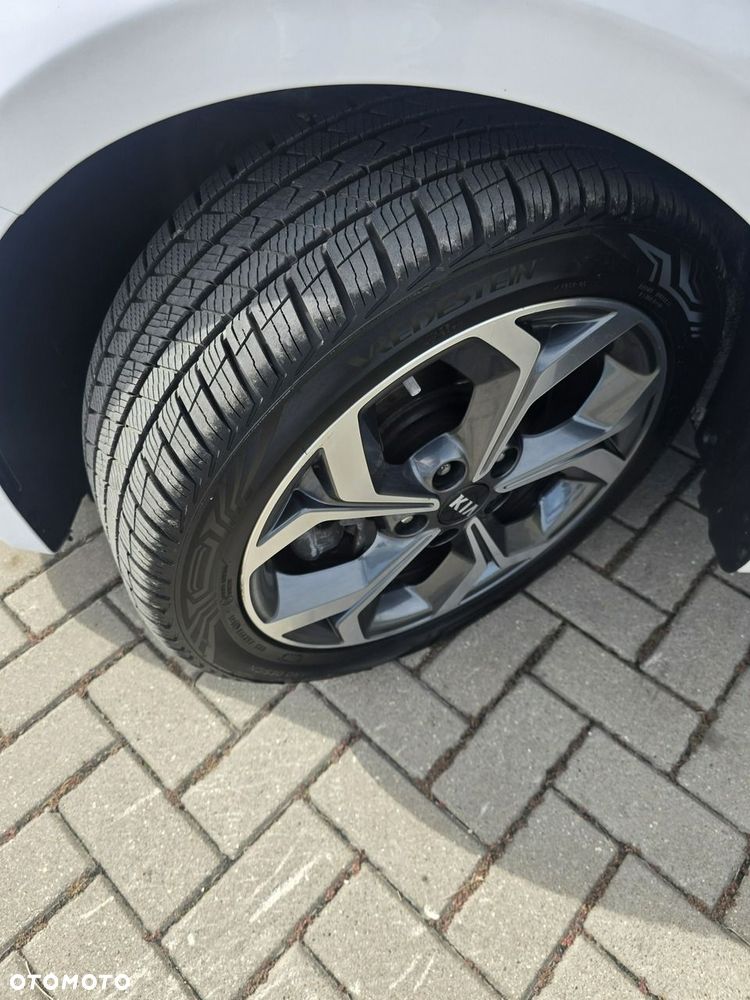 Kia Ceed - 32