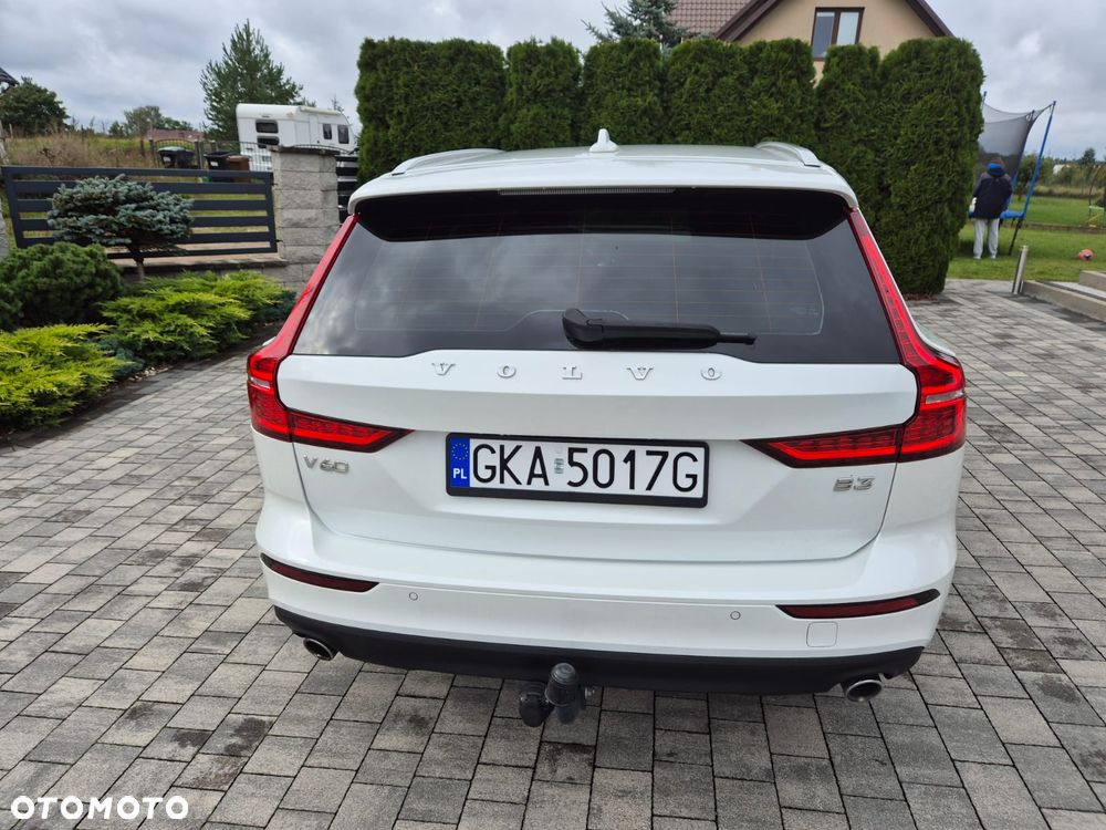 Volvo V60 B3 B R-Design - 7