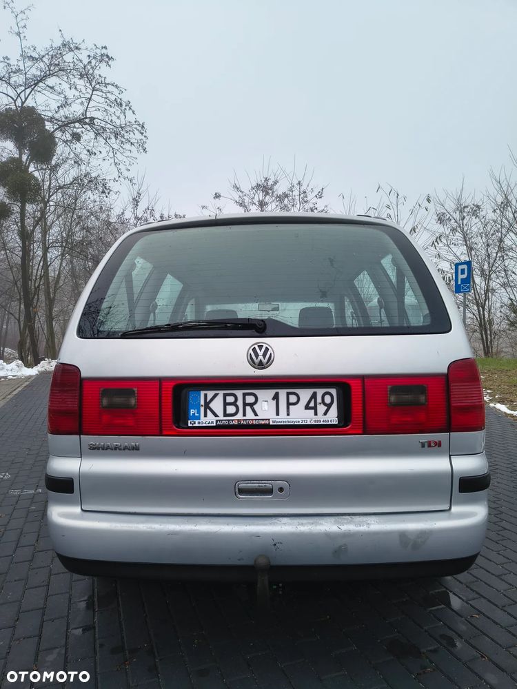 Volkswagen Sharan 1.9 TDI Highline - 7