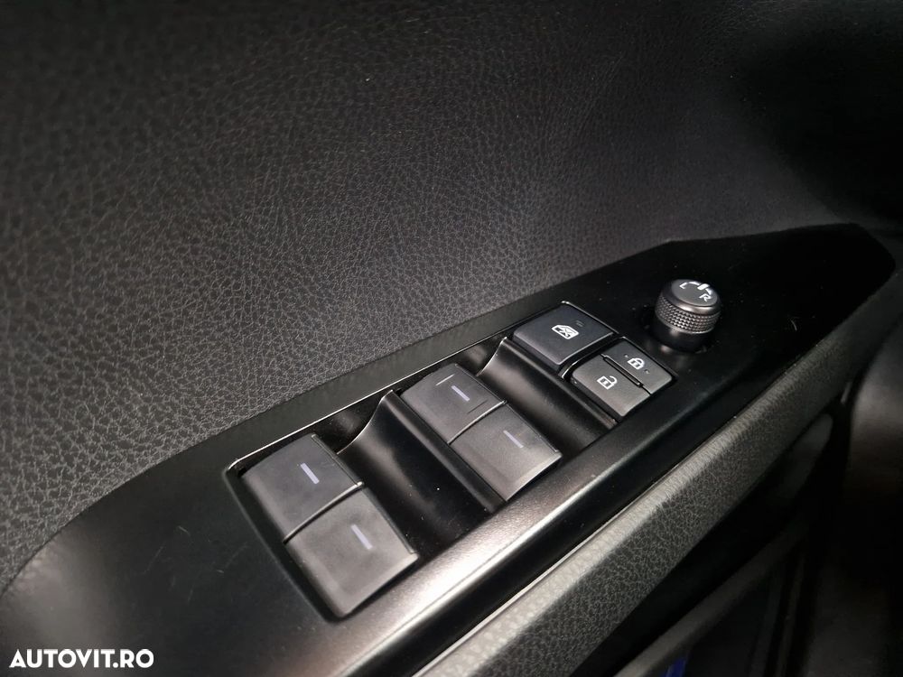 Toyota Camry 2.5 Hybrid Dynamic - 18