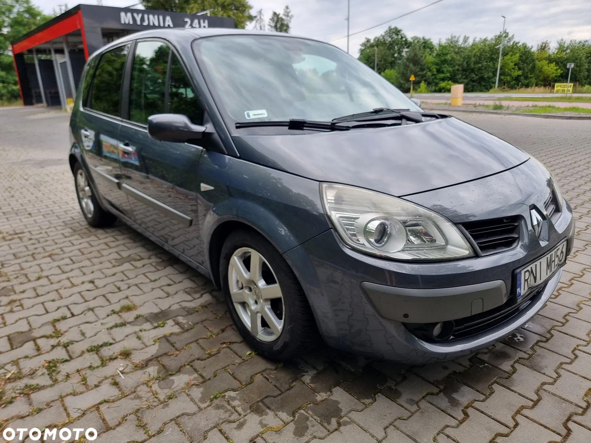 Renault Scenic - 1